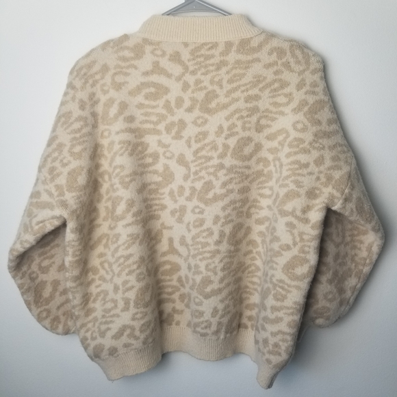 Goodnight Macaroon crewneck leopard print sweater - Picture 8 of 13